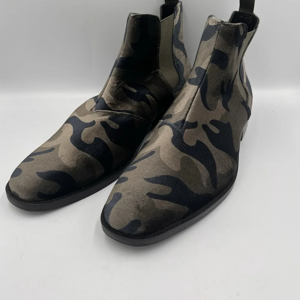 ALDO Astaria-R Mens Chelsea Boots Blue Velvet Camo Sz 9.5 Ankle Boot Camouflage